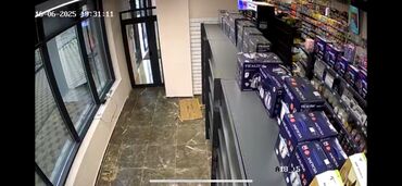 аренда помещения на ошском рынке: Сдаю Офис, 15 м², 1 линия, С системой безопасности