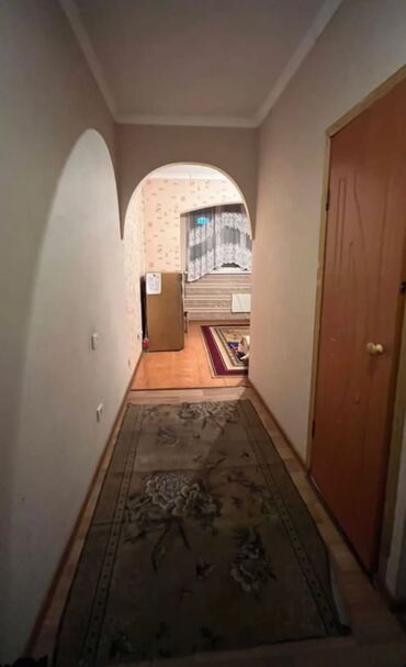 1 комнатная квартиры: 1 комната, 65 м², 105 серия, 1 этаж, Старый ремонт