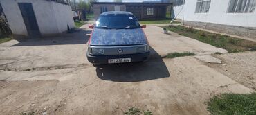 Volkswagen: Volkswagen Passat: 1988 г., 1.8 л, Механика, Бензин, Седан