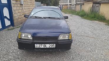 Daewoo: Daewoo Racer sedan - Kuzov: 4 qapılı sedan, tünd mavi rəng - Mator və — 3