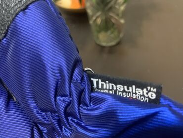 Əlcəklər: Salam 1 cüt əlcək satılır. Heç istifadə edilməyib. Əsasən kuryerlərin — 6