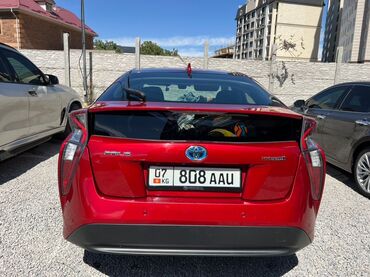 продаю с доплатой мне: Toyota Prius: 2016 г., 1.8 л, Вариатор, Гибрид, Хэтчбэк