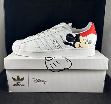 лоро пьяна: Мужские кроссовки, 42.5, Adidas Originals, Новый, цвет - Белый, Самовывоз, Бесплатная доставка, Платная доставка