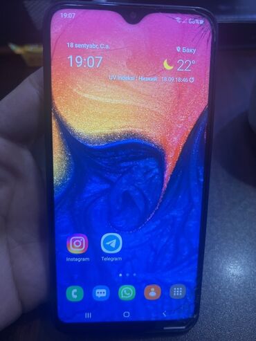 Samsung: Samsung Galaxy A10, rəng - Qara, İki sim kartlı