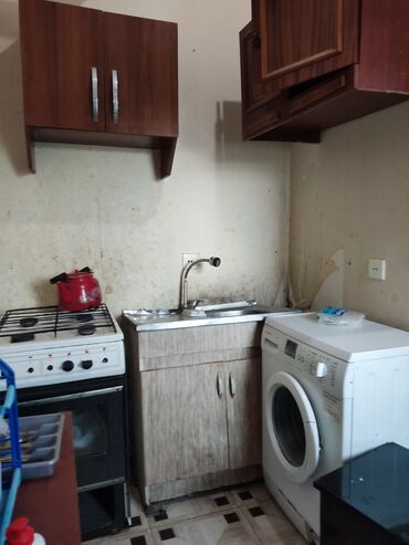 Otaqların uzunmüddətli kirayəsi: Kirayə verilən kiçik mənzil/otaq komplekti - Plan: dəhlizli giriş — 1