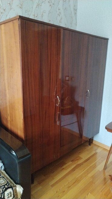 Açılan, 3 qapılı Düz dolab, Şifonyer