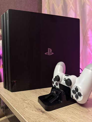 ps4 fc 24: PS4 pro 1 TB 
6 oyun 4 djostik adaptırda var djostik ucun