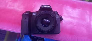 canon 80: Продаю фотоаппарат canon 60d, состояния отличное в комплект идет