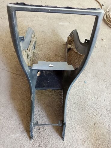 Другие детали салона: C4 — 3