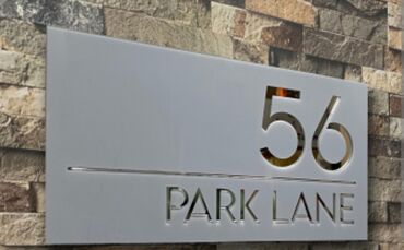 Изготовление рекламных конструкций: Подставки на стол Таблички на дверь Подставки на ресепшен Таблички — 13