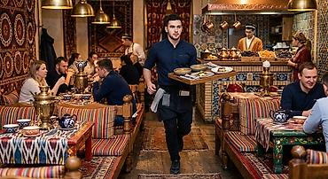 официант ош: СРОЧНО ТРЕБУЕТСЯ РАННЕР (ПОМОЩНИК ОФИЦИАНТА) Оплата: 1200 сом, каждый — 1