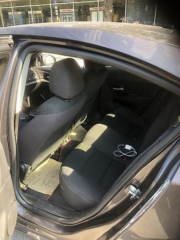 chevrolet spark: Chevrolet Cruze: 1.4 l | 2013 il 245000 km Sedan — 3