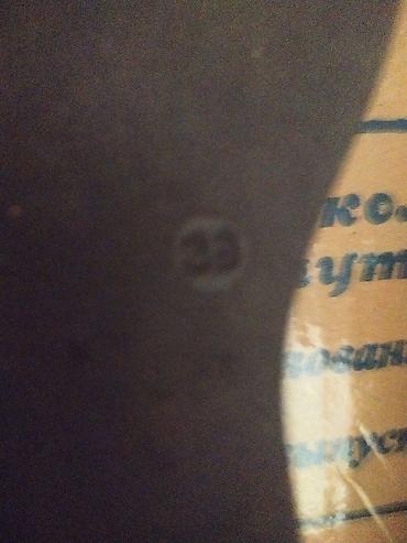 Продавцы-консультанты: Эти все женские обуви восемь пар за 5000 сом все в хорошем состоянии — 17