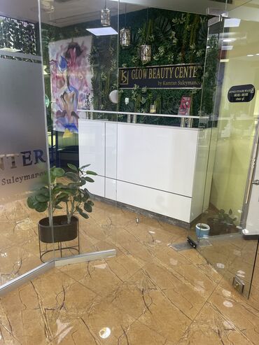 Kirpiklər, qaşlar: Kiprik qaş və s xidmətlər üçün yararlıdır. Mətkəzi havalandırma — 10