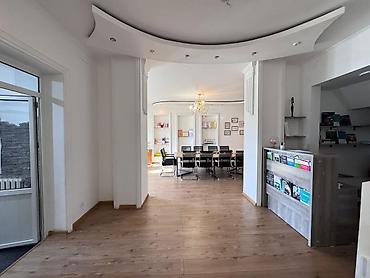 Продажа коттеджей и домов: Продается особняк в центре города Район: Горького / Панфилова (пер — 13