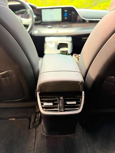 grander: Hyundai Grandeur: 2020 г., Седан — 9