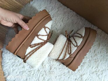 Čizme: Čizme — 14