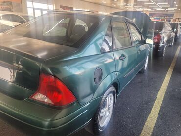 Ford: Ford Focus: 2 l | 2000 il 125235 km Sedan — 9