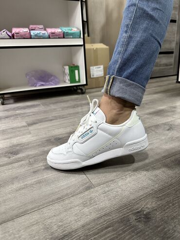 кроссовки адидас zx 750: Кроссовки, 37, 37.5, 38, Adidas Originals, Новый, цвет - Белый, Платная доставка, Самовывоз