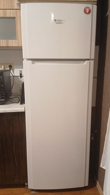 soyuducu topdan satis: 2 qapılı Hotpoint Ariston Soyuducu Satılır, rəng - Ağ