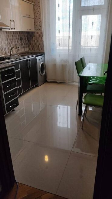 Uzunmüddətli kirayə mənzillər: Sumqayıt 9cu mkrda,Heydər parkın yaxınlığında,11 mərtəbəli yeni tikili — 11