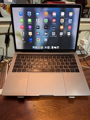 макбук на запчасти: Ноутбук, Apple, 8 ГБ ОЭТ, Intel Core i7, 13.3 ", Жумуш, окуу үчүн, эс тутум HDD