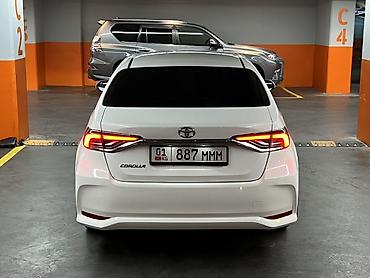 Toyota: Toyota Corolla: 2020 г., 1.8 л, Вариатор, Бензин, Седан — 5