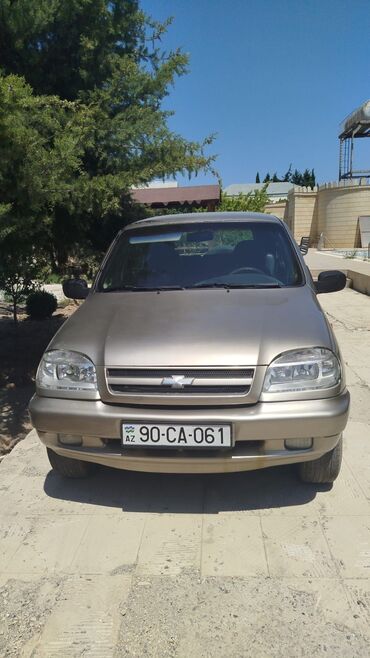 нива на запчасти: Chevrolet Niva: 1.7 l | 2008 il 150000 km Ofrouder/SUV