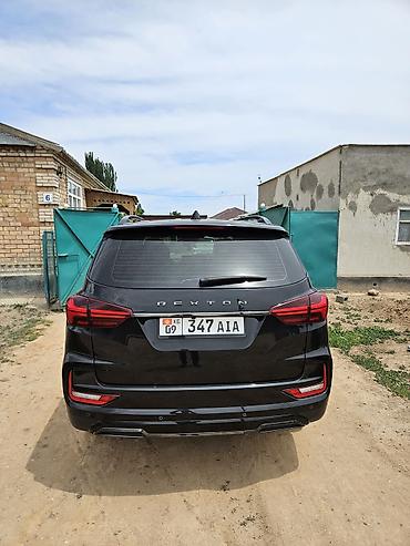 rex: SsangYong Rexton, черный SUV - Кузов: 5‑дверный внедорожник — 3