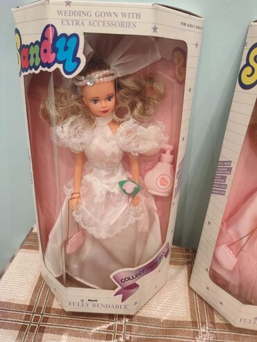 Oyuncaqlar: KUKLA. Təzə. Çin istehsalı. Hündürlüyü - 33 sm. Qiyməti - 40 manat — 3