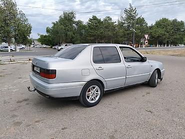 a8 d2: Volkswagen Vento: 1996 г., 1.8 л, Механика, Бензин, Седан — 2