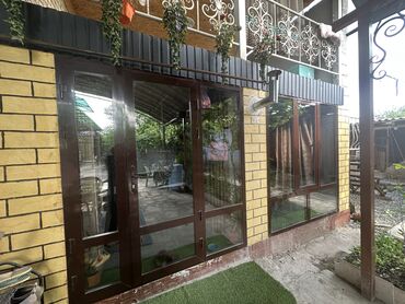 Откатные ворота: Продается дом из жжоного кирпича 3 комнатная и 2 времянки огород сад — 18