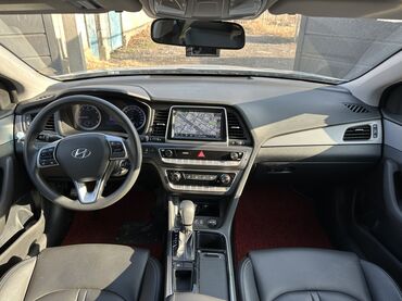Hyundai: Hyundai Sonata: 2019 г., 2 л, Автомат, Газ, Седан — 9