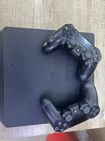 Видеоигры и приставки: PlayStation 4 Slim oyun konsolu - Rəng: Qara, kompakt Slim korpus - — 1