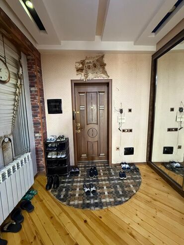 Sifarişlə qonaq dəstləri: Satılır: mənzilin geniş zalı və dəhlizi üçün nəzərdə tutulmuş daxili — 25