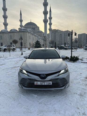 Toyota: Toyota Camry: 2020 г., 2.5 л, Вариатор, Гибрид, Седан