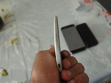 samsung 980: Lot: 3 ədəd mobil telefon - Samsung (ağ rəng, böyük ekranlı Galaxy — 3