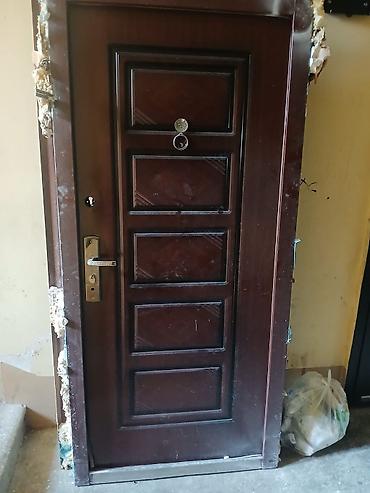 Mənzil üçün İşlənmiş Giriş qapısı Glazok ilə, Zəmanətsiz, Ünvandan götürmə lalafo.az -da Mənzil üçün İşlənmiş Giriş qapısı Glazok ilə, Zəmanətsiz, Ünvandan götürmə