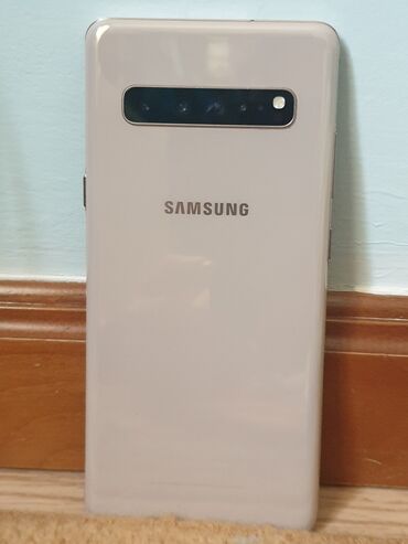 �������������� �� 6 �������� �� �������������� в Кыргызстан | Samsung: Samsung Galaxy S10 Plus | 256 ГБ