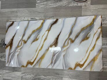 Mərmər effektli PVC panellər: Mərmər effekti verən PVC divar panelləri. 1.Arxasi izolesiyalidi nəm — 2