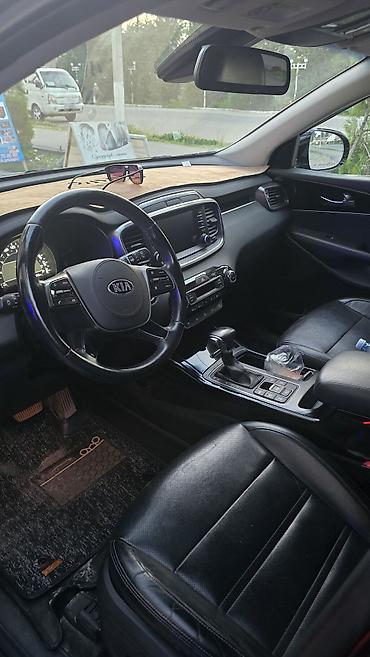Kia: Kia Sorento: 2018 г., Кроссовер — 8