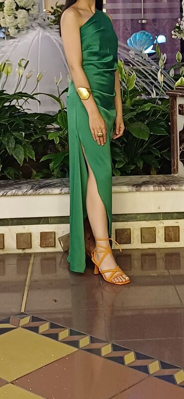 topdan geyim: SADECE BIR DEFE GIYINILIB 120 ALMISDIM Zümrüd-yaşıl rəngli ziyafət