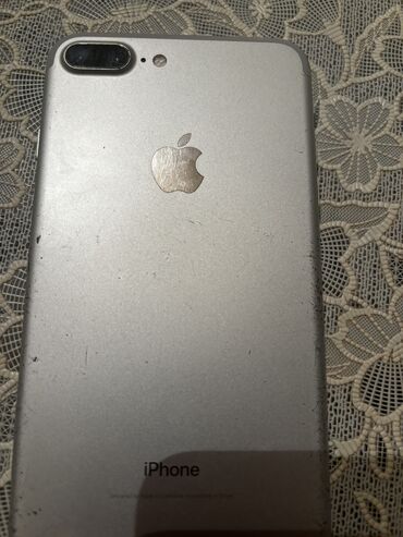 iphone 8 plus qiymeti lalafo: IPhone 7 Plus, 32 GB, Gümüşü, Barmaq izi