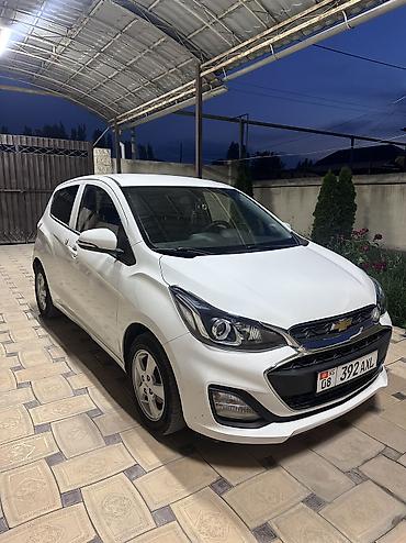 видном: Chevrolet Spark: 2018 г., 1 л, Вариатор, Бензин, Хэтчбэк — 1