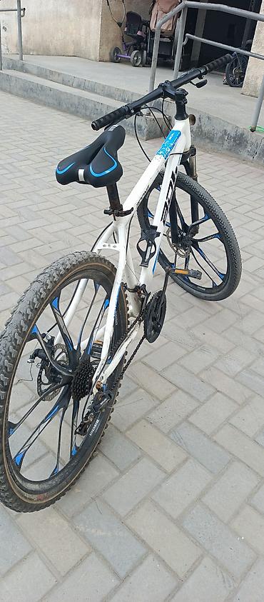 maxxis 29: Горный велосипед 26" - Рама: стальная, размер ориентировочно M, цвет — 1