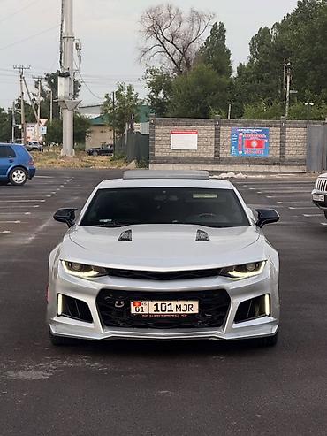 камаро: Комплект Chevrolet, 2018 г., цвет - Серебристый, Б/у — 2