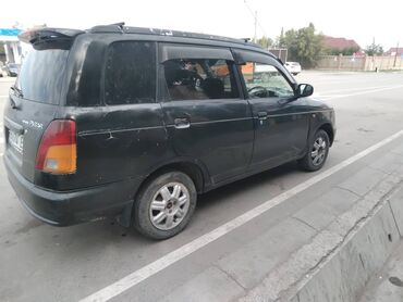 прадо ланкрузер: Daihatsu Pyzar: 1996 г., 1.5 л, Автомат, Бензин