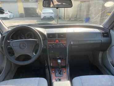 Mercedes-Benz: Mercedes-Benz C-Class: 1.8 l | 1997 il Sedan — 6