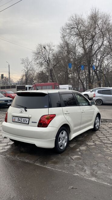 toyota l: Toyota ist: 2003 г., 1.5 л, Автомат, Бензин, Седан