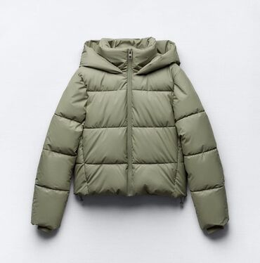 дождевик купить в баку: Zara kurtka.
Razmer M.
95 manat.
1-2 defe geinilib.
Ela veziyyetde